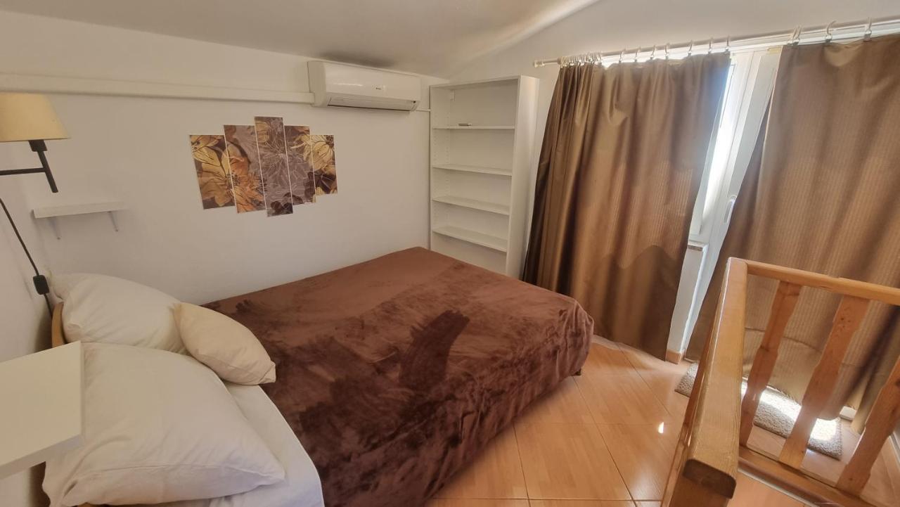 Apartment Igor With Balcony And Sea View Baska  Bagian luar foto