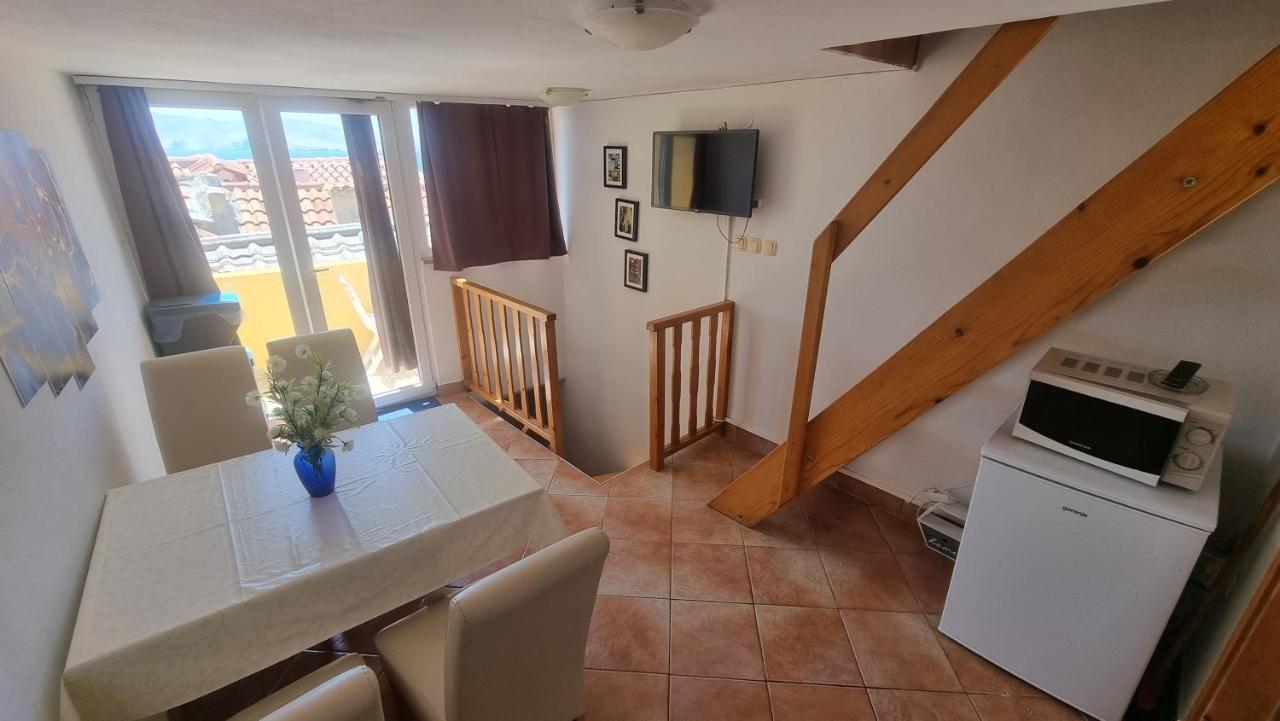 Apartment Igor With Balcony And Sea View Baska  Bagian luar foto